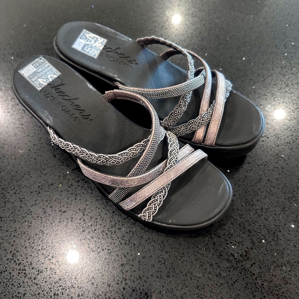 Sketchers sandals